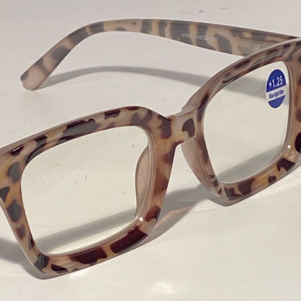 1185 Claudia 1.25 Light Tortoise Oversize Reading Glasses Square Concave NWT - Picture 7 of 9